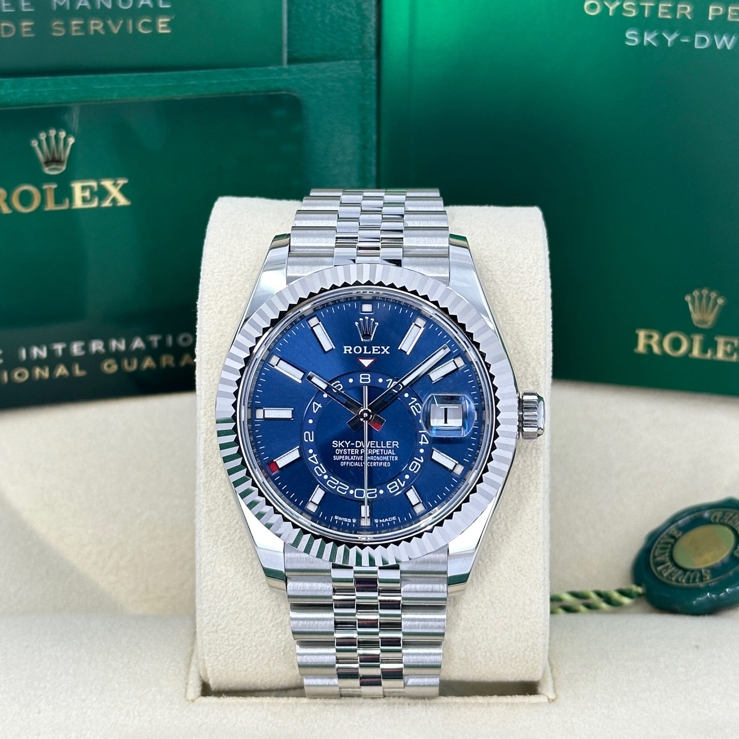 Rolex Sky-Dweller, 42mm, Oystersteel and 18k White Gold, Blue, Jubilee, Ref# 336934-0006 1:1 - Image 2