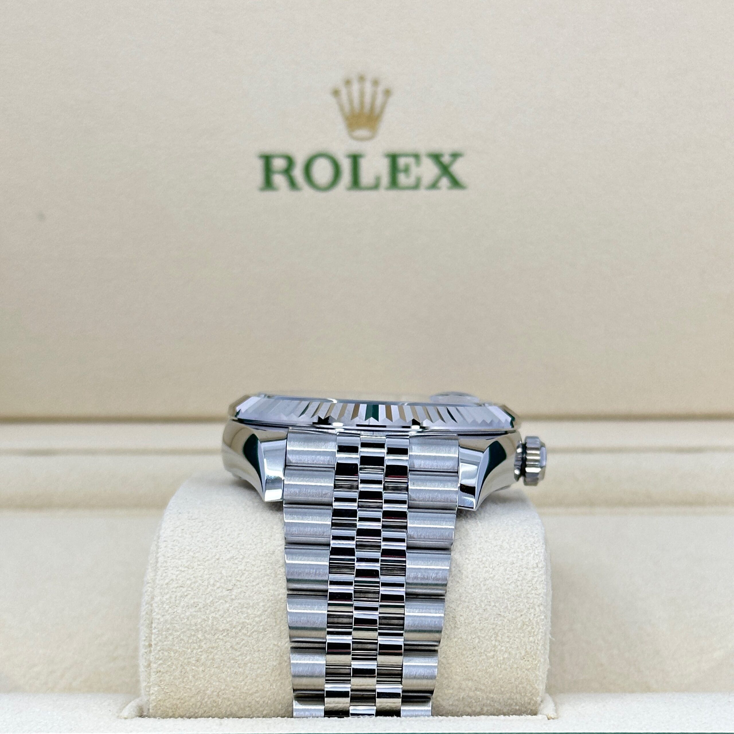 Rolex Sky-Dweller, 42mm, Oystersteel and 18k White Gold, Blue, Jubilee, Ref# 336934-0006 1:1 - Image 3