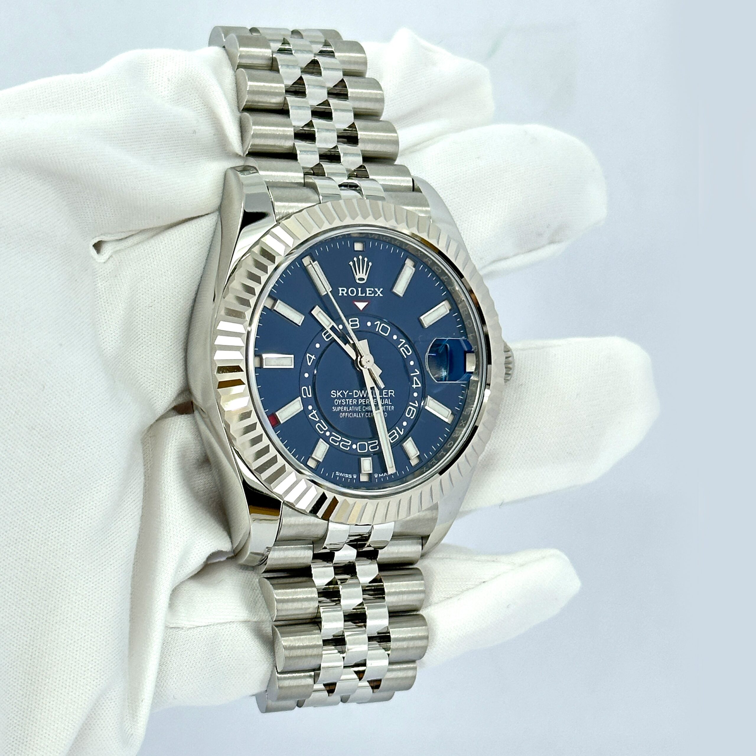 Rolex Sky-Dweller, 42mm, Oystersteel and 18k White Gold, Blue, Jubilee, Ref# 336934-0006 1:1 - Image 11