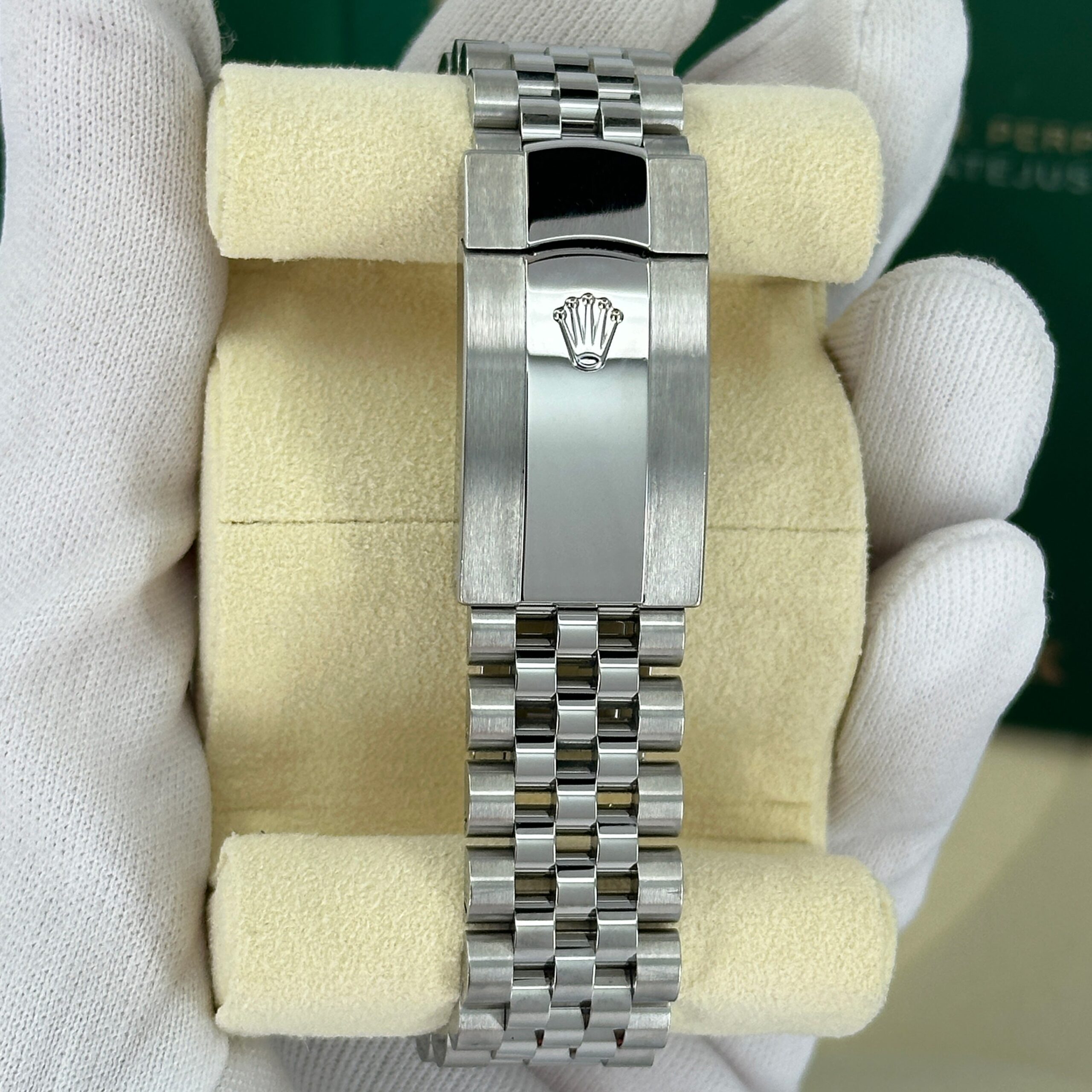Rolex Datejust 41, Stainless Steel and 18k White Gold, 41mm, Ref# 126334-0022 1:1 - Image 13