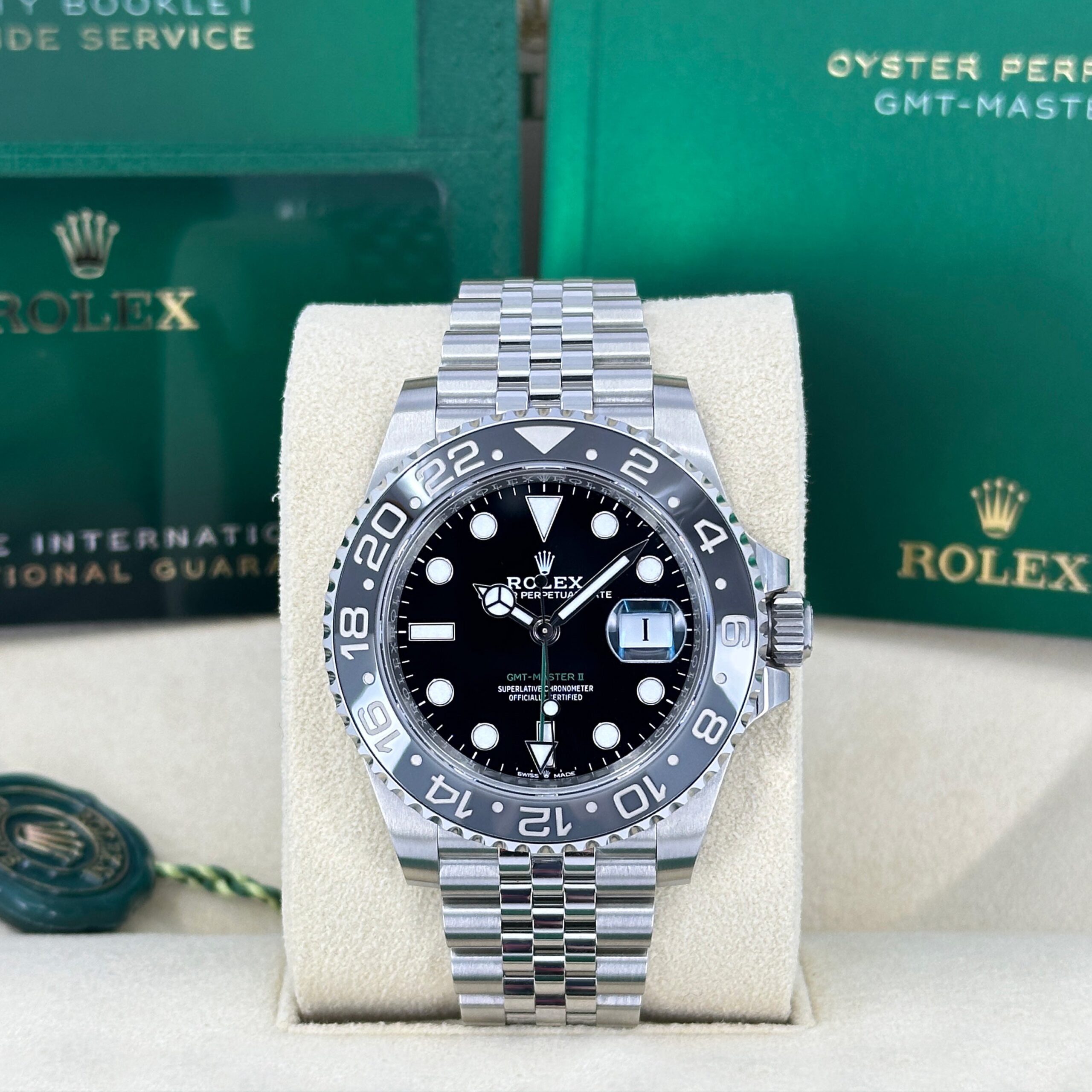 Unworn Rolex GMT-Master II Bruce Wayne, Jubilee, Ref# 126710grnr-0003 1:1 - Image 2