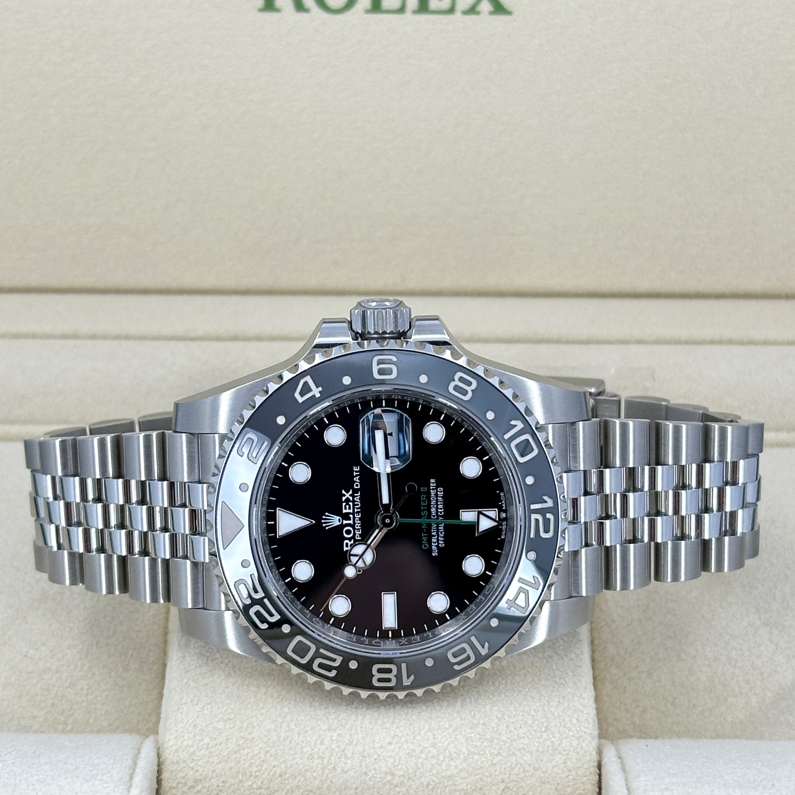 Unworn Rolex GMT-Master II Bruce Wayne, Jubilee, Ref# 126710grnr-0003 1:1 - Image 10