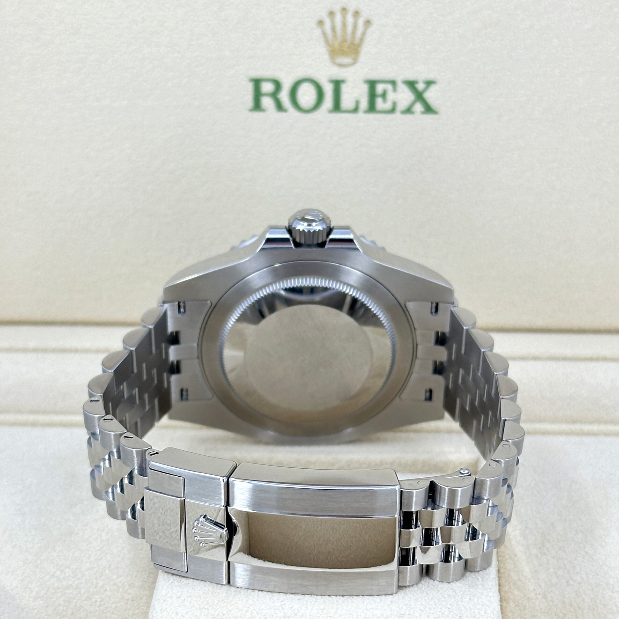 Unworn Rolex GMT-Master II Bruce Wayne, Jubilee, Ref# 126710grnr-0003 1:1 - Image 11