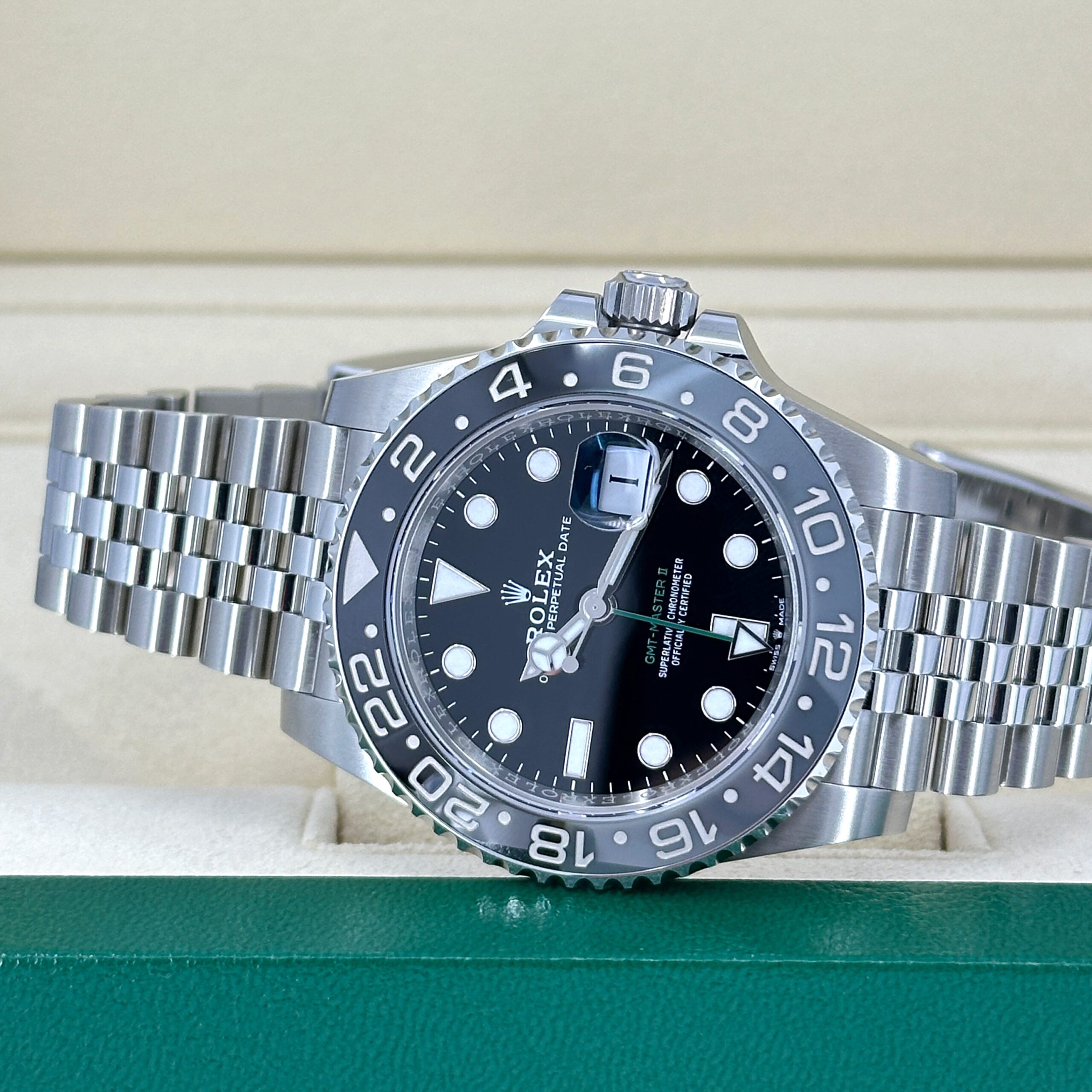Unworn Rolex GMT-Master II Bruce Wayne, Jubilee, Ref# 126710grnr-0003 1:1 - Image 13
