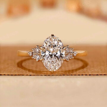 LATELIERDBIJOUX Oval Cut Lab Grown Diamond Ring, Side Stone Engagement Ring, Solid Gold Wedding Ring for Women,