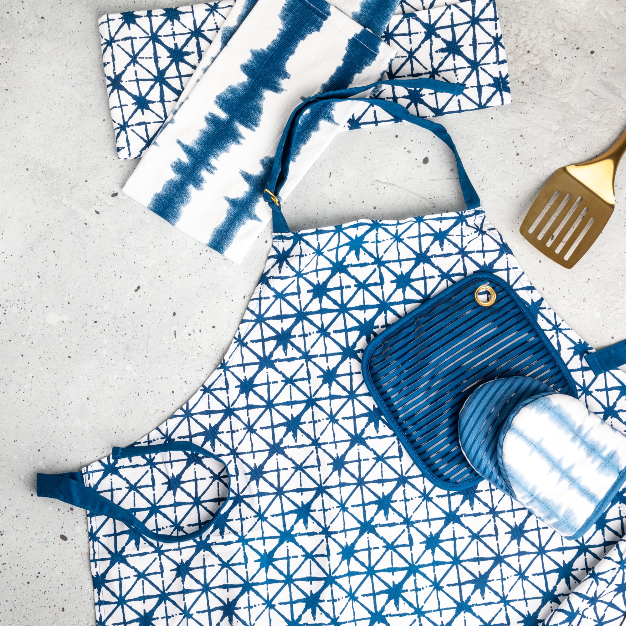 Thyme & Table Textile Kitchen Set, Tie Dye Blue, 5-Piece Set - Image 3